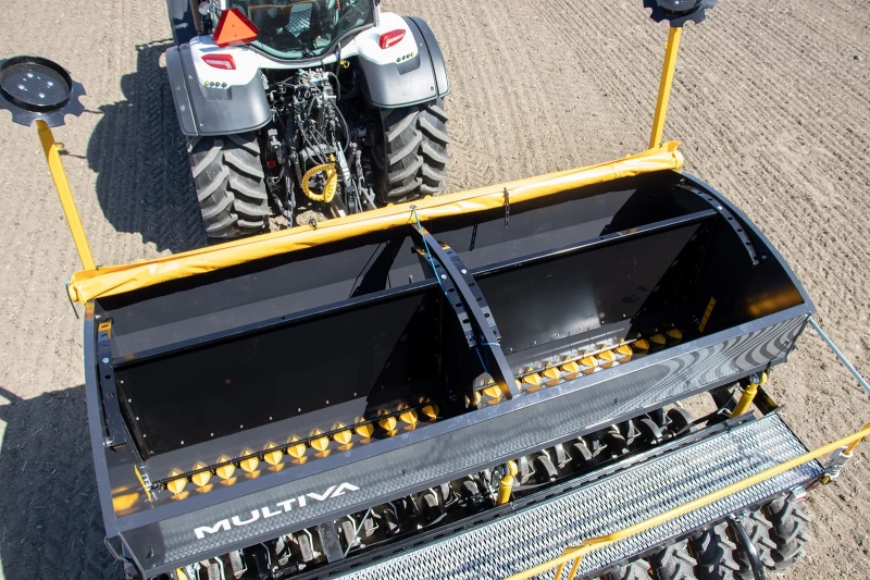 Mechanical seeder Multiva Cerex